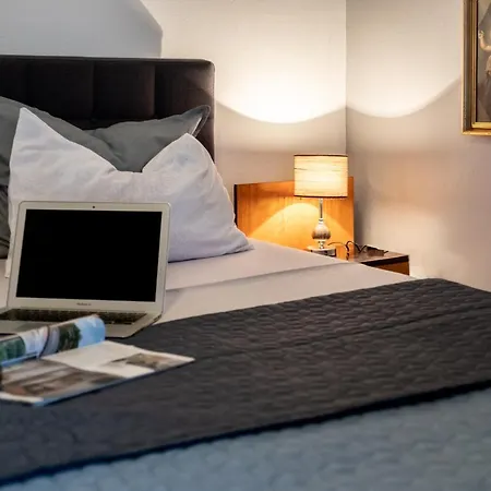 Lota With Heated Pool On Location Apartment Supetar